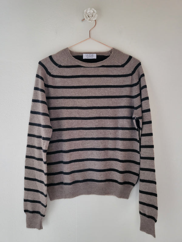 ZHELDA | CREW NECK