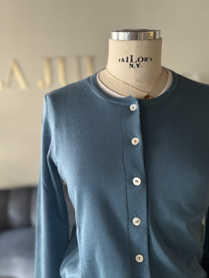 SELMA | BUTTONED CARDIGAN