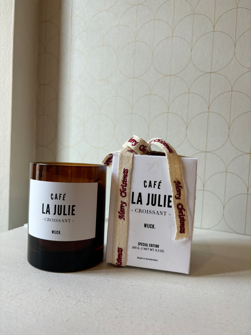 La Julie scented candle