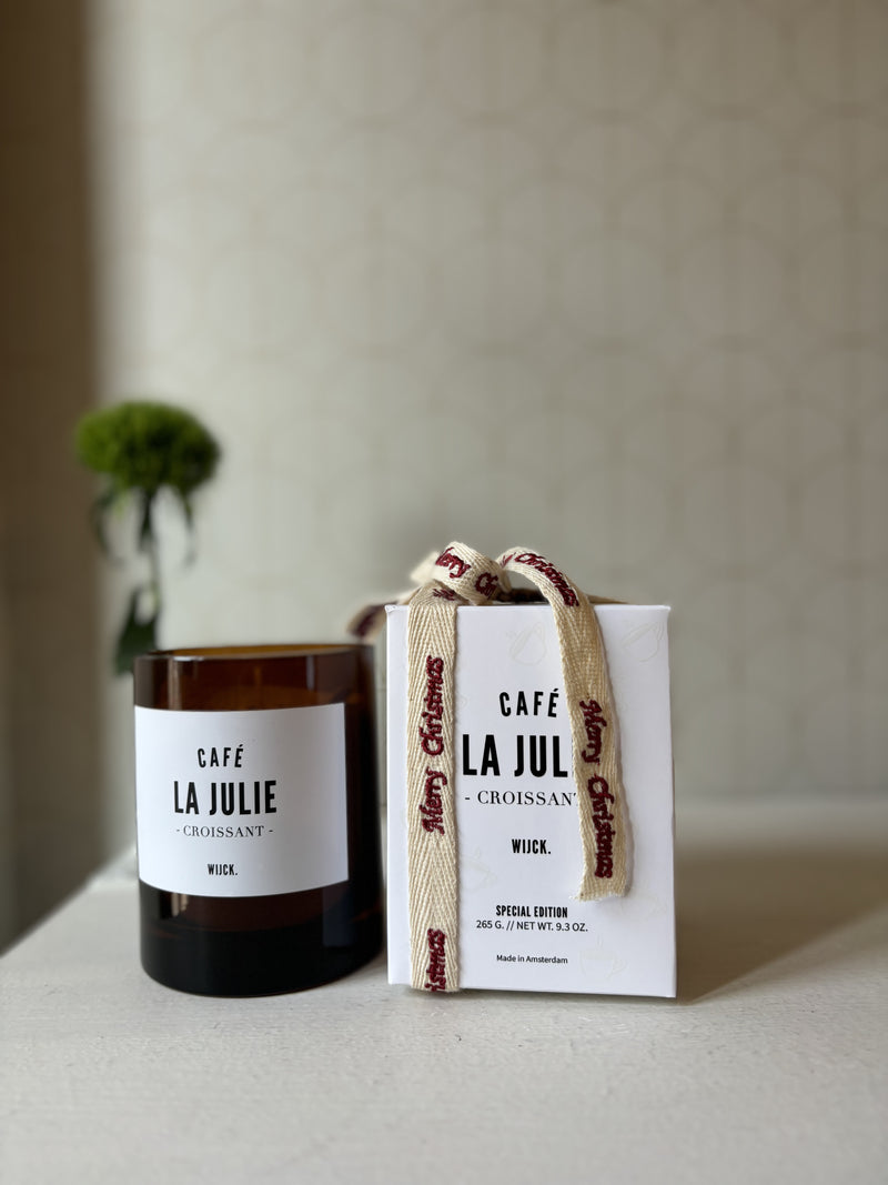 La Julie scented candle