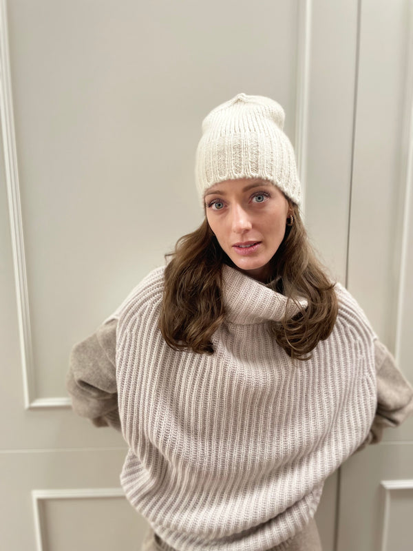 SOPHIE | TURTLENECK CAPE